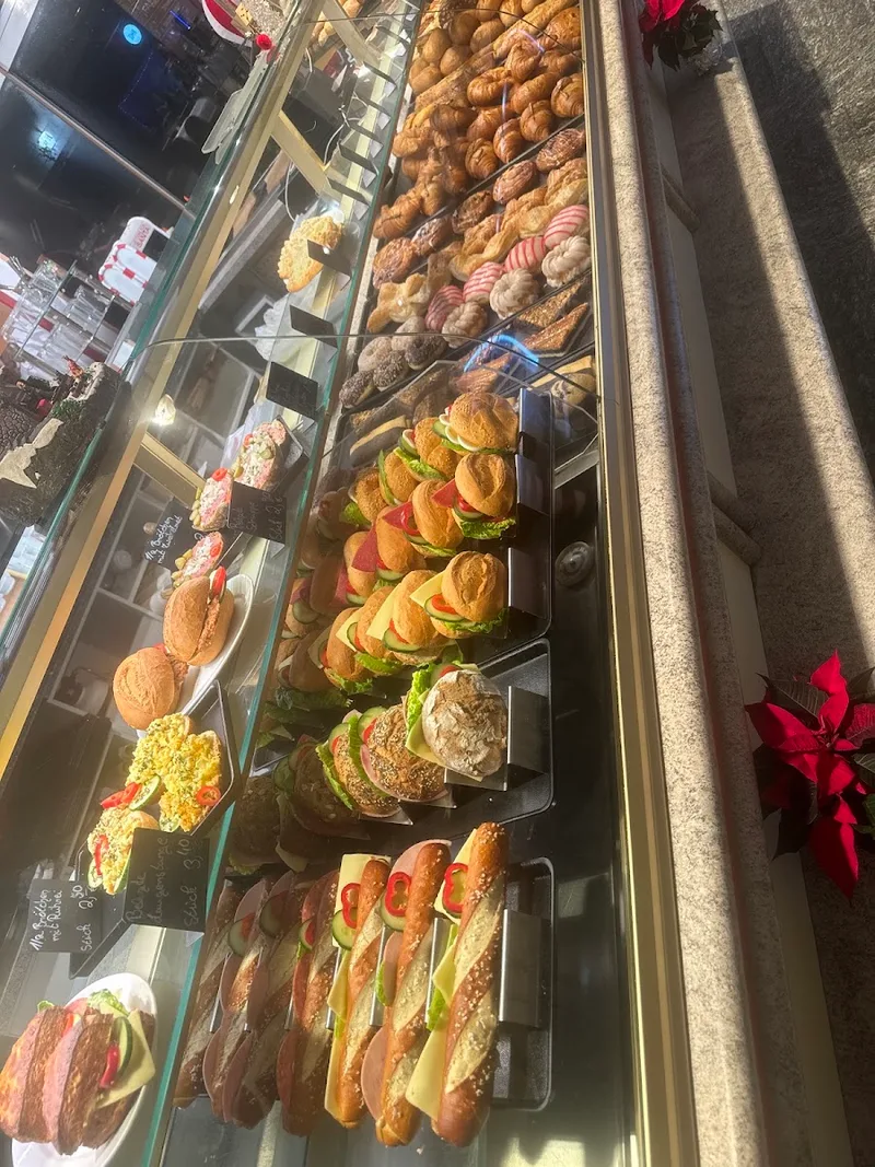 Raggio di sole — ice cream shop (photo 7)
